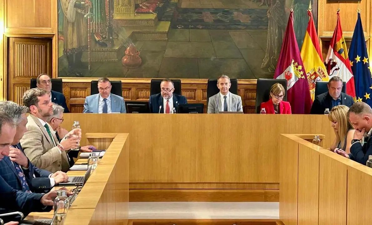 Un instante del pleno celebrado este mi&eacute;rcoles en la Diputaci&oacute;n Provincial.