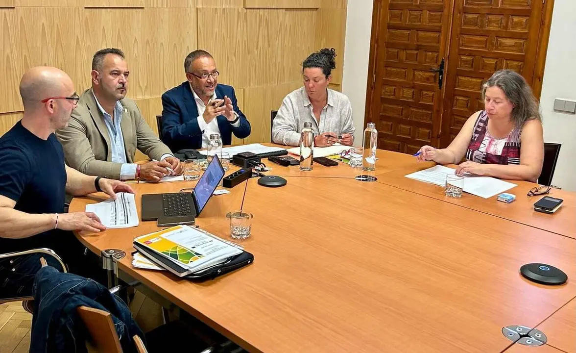 Reuni&oacute;n 2