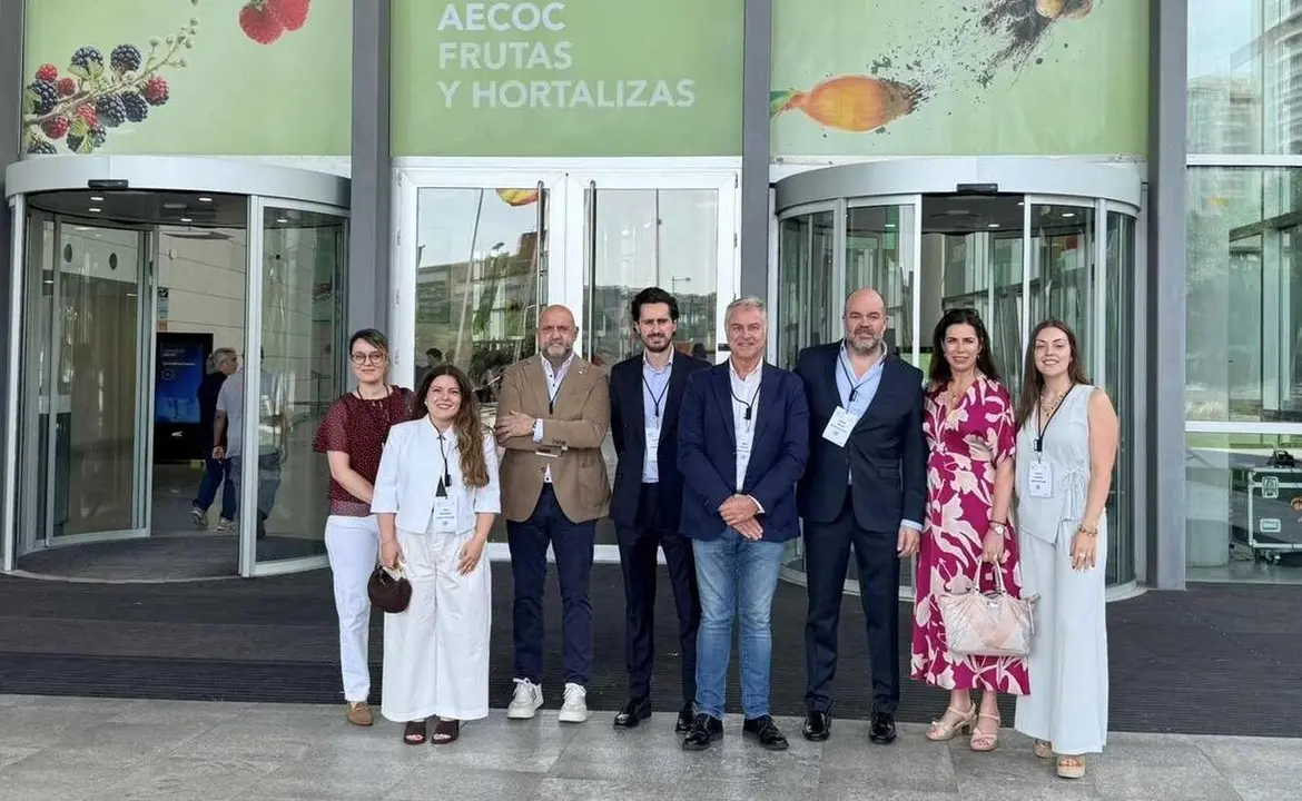 La representaci&oacute;n de Hijolusa, en el foro nacional.