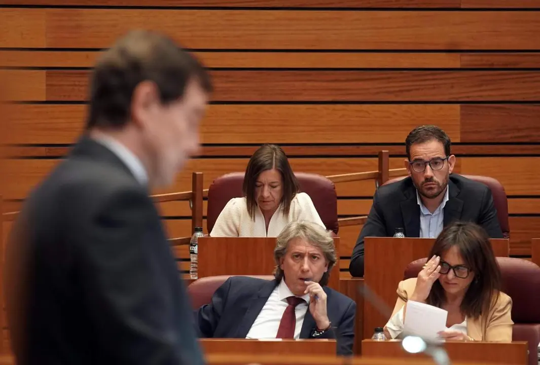 Carlos Mart&iacute;nez, durante la intervenci&oacute;n de Ma&ntilde;ueco.
