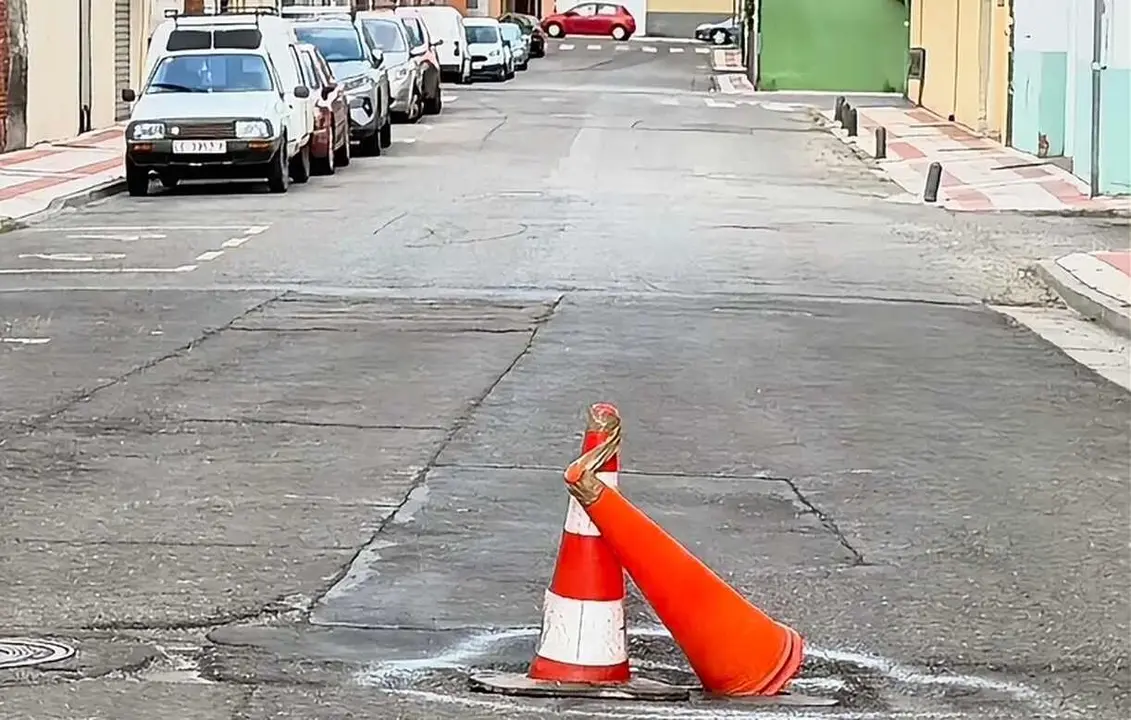 UxSA critica las carencias que presentan los viales en San Andr&eacute;s del Rabanedo.