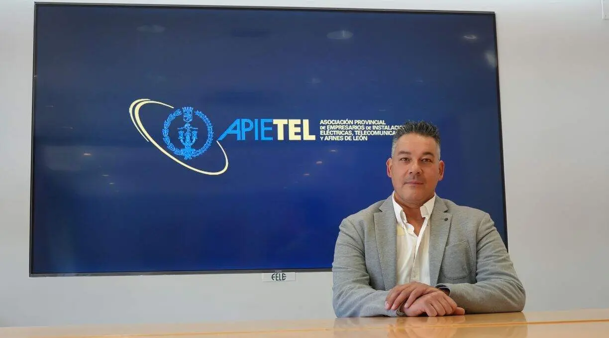 &Aacute;ngel Mart&iacute;nez, nuevo presidente APIETEL