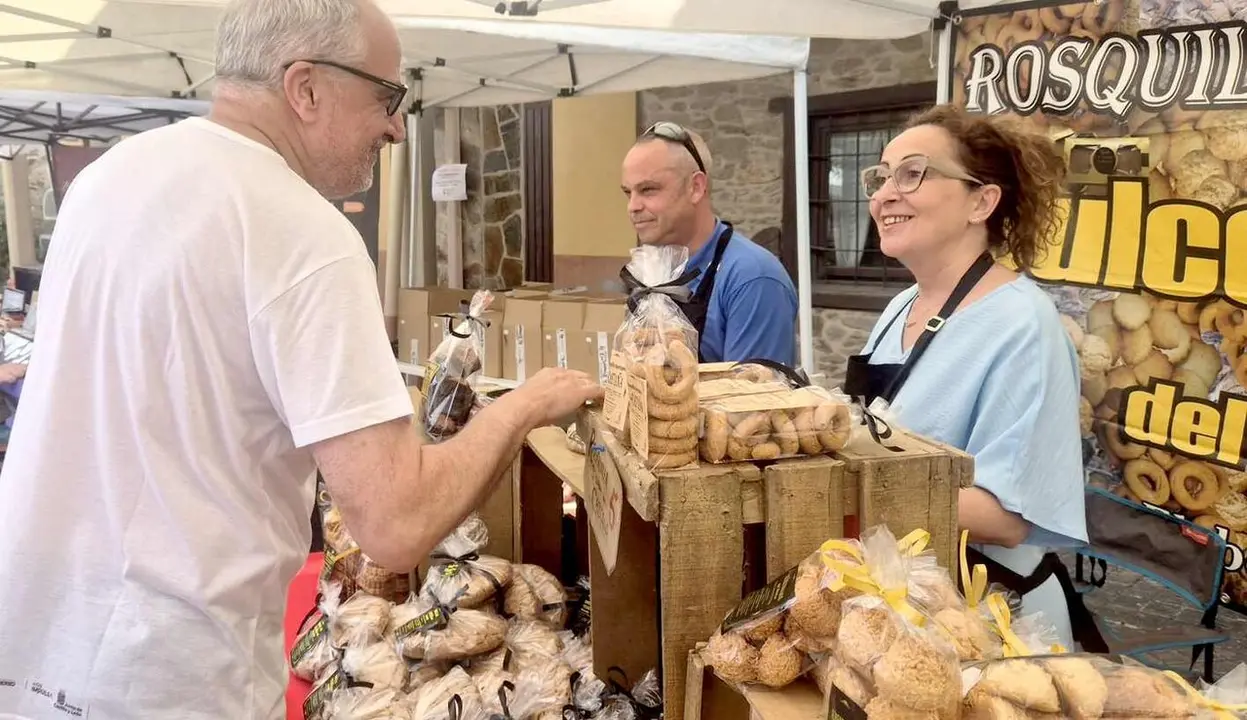 Olegario Ram&oacute;n, en la Feria de Albares de la Ribera.