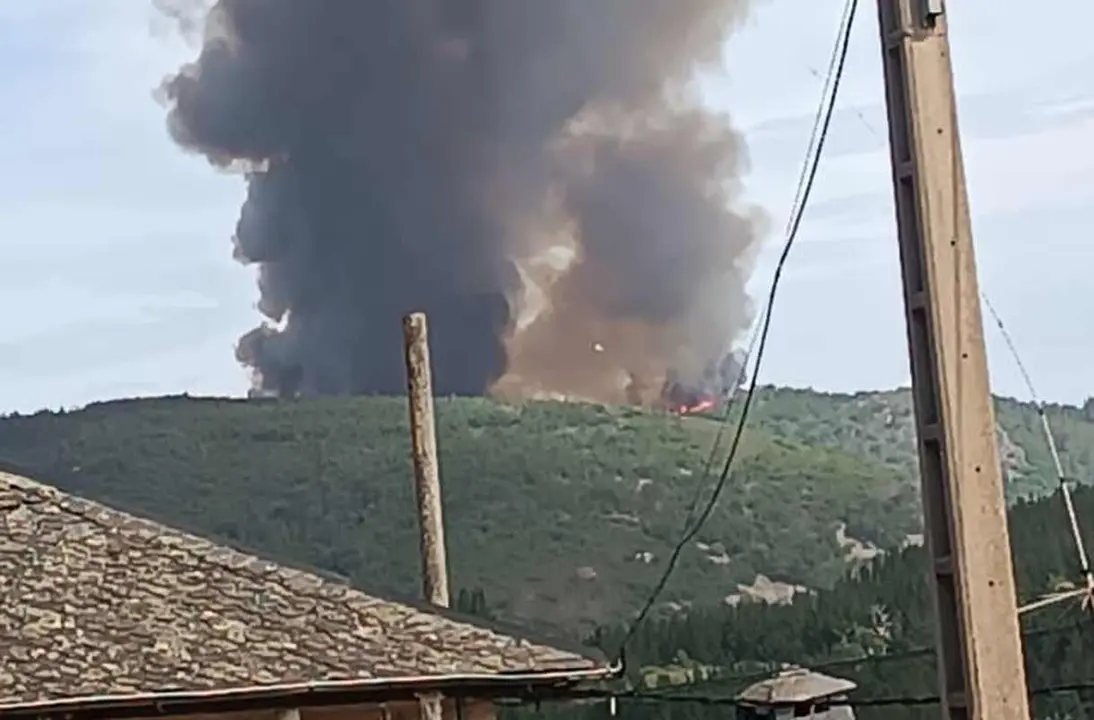 Imagen del incendio ahora declarado de 'nivel 1'.