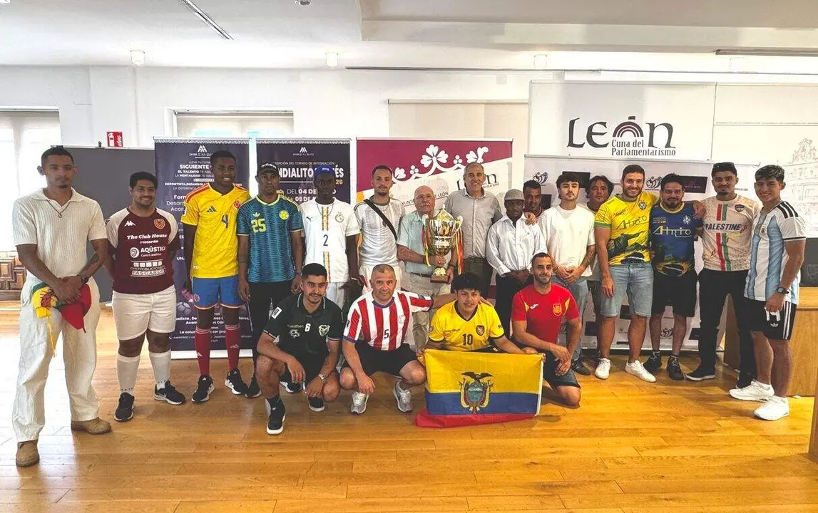 mundialito leon&eacute;s
