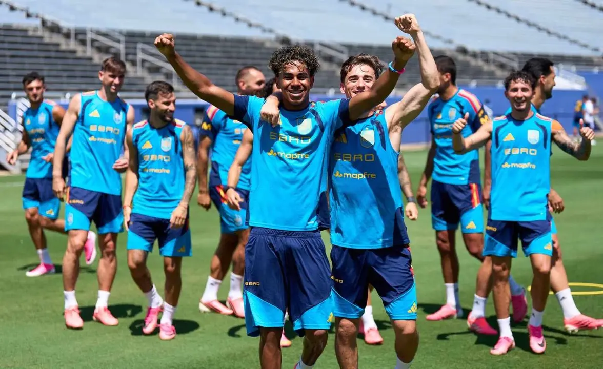 Los jugadores de Espa&ntilde;a, durante la pen&uacute;ltima sesi&oacute;n de entrenamiento.