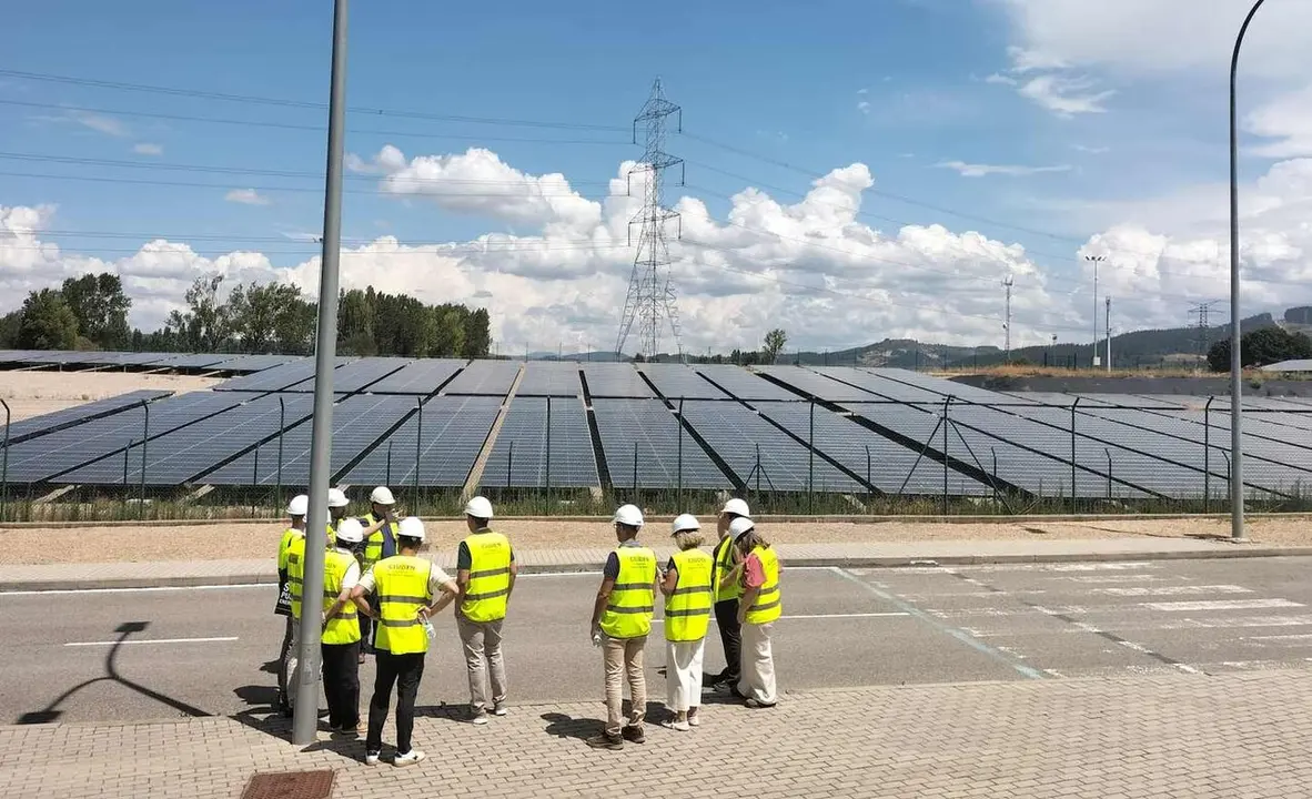 Un instante de la visita realizada por las instalaciones.