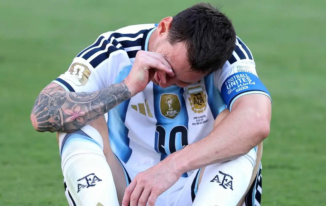 Messi, entre l&aacute;grimas, a la conclusi&oacute;n del Mundial.