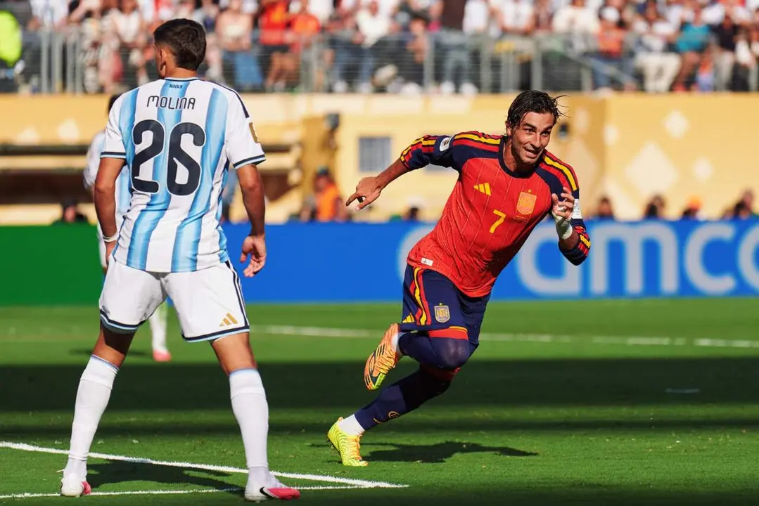 Ferr&aacute;n, en el momento de celebrar su gol.