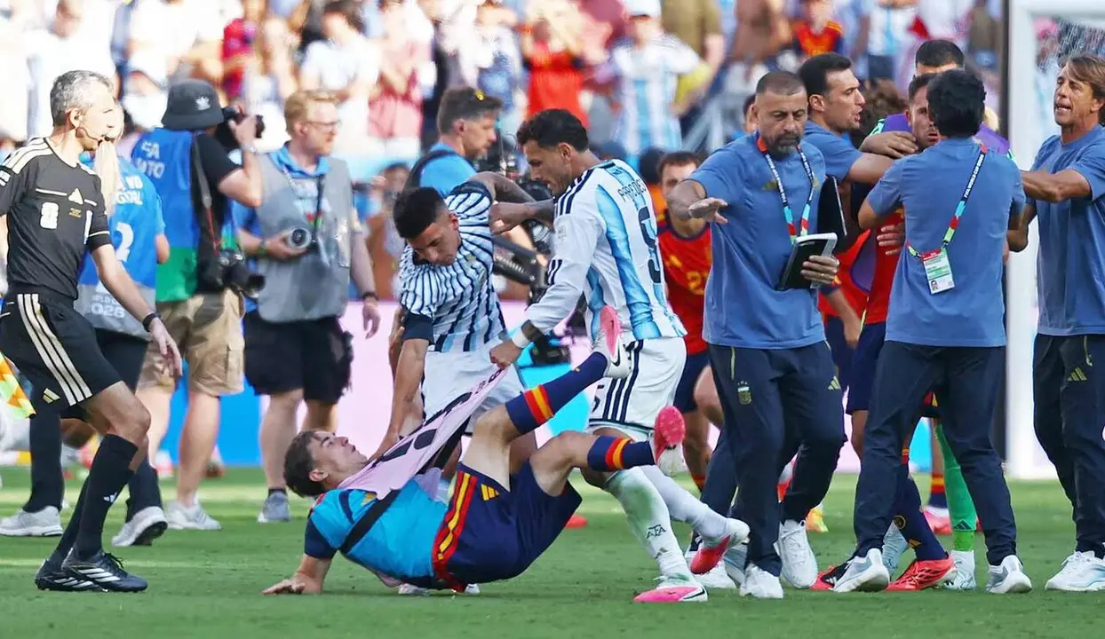 Imagen del momento de la agresi&oacute;n.