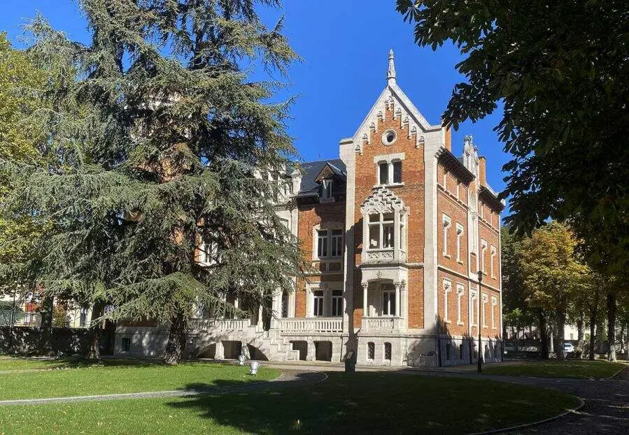 Sede del Instituto Castellano y Leon&eacute;s de la Lengua en Burgos.