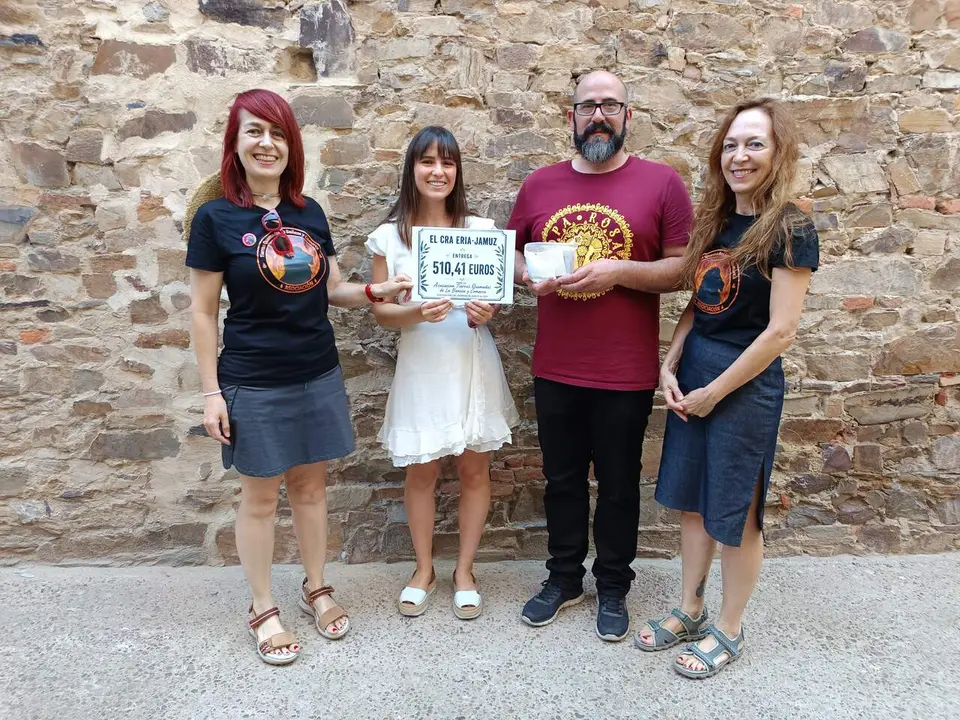 Tierras Quemadas_entrega de donación