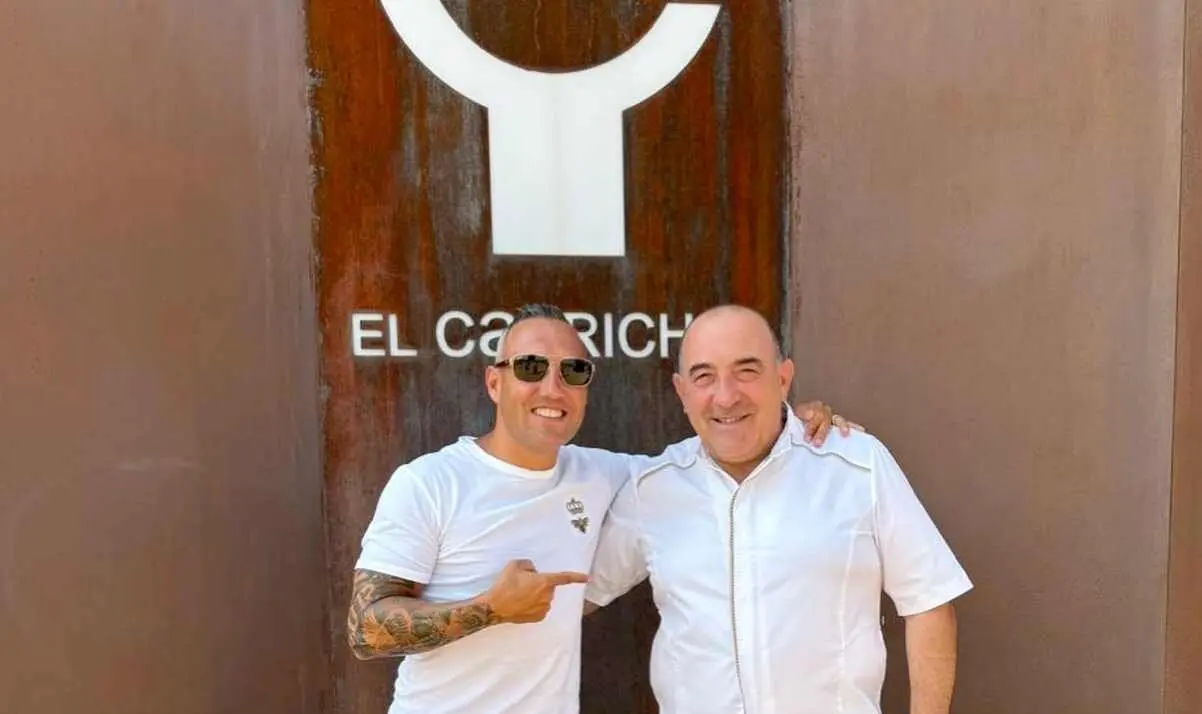 Cazorla junto a Jos&eacute; Gord&oacute;n en El Capricho.