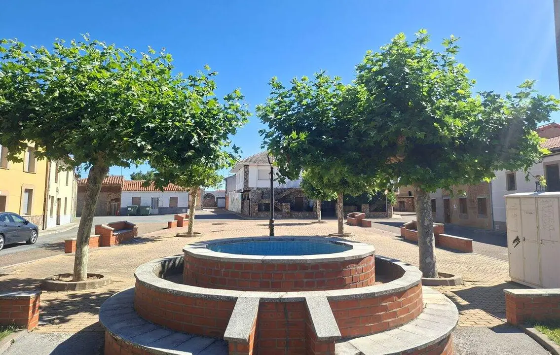 Actual plaza Saludes 1