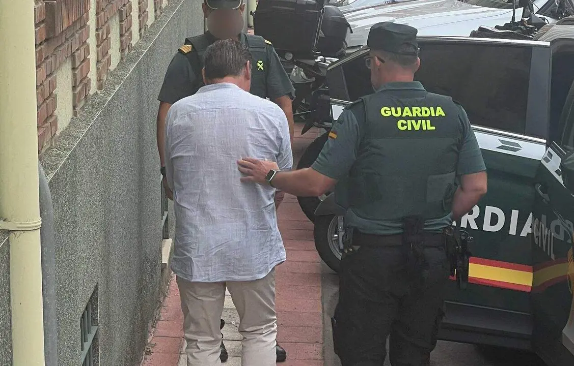 detenido cistierna