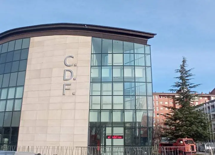 centro defensa fuego