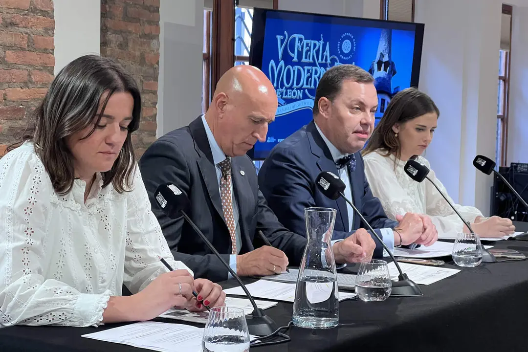 Acto de presentaci&oacute;n de la V Feria Modernista de Le&oacute;n