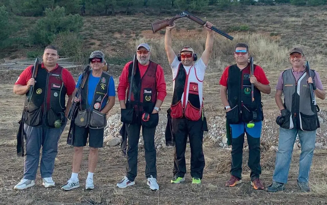 Astorga re&uacute;ne a 120 tiradores en la cl&aacute;sica tirada al plato de Santa Marta. Vicente Ventura, sexto, fue el mejor representante maragato en una competici&oacute;n ganada por C&aacute;ndido Riol con un pleno de 25+25.