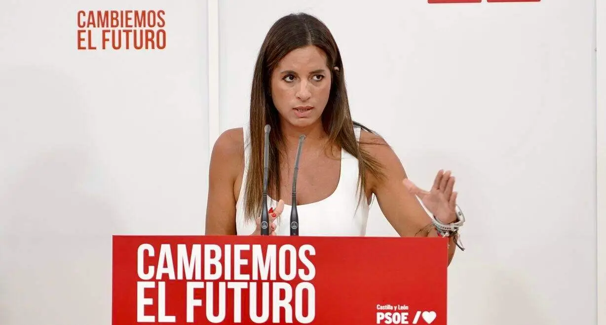 La vicesecretaria general del PSOECyL, Nuria Rubio, y el portabiente y Energ&iacute;a del G hace balance de los incendios ocurridos este verano en Castilla y Le&oacute;n y la gesti&oacute;n del Gobierno de Ma&ntilde;ueco.