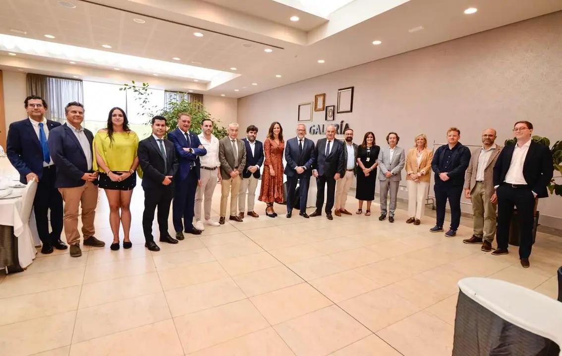 Foto reuni&oacute;n Junta Directiva EFCL vicepresidente CyL septiembre 2026