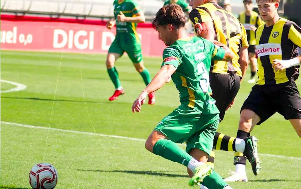 Un lance del partido entre el Basconia y el Atl&eacute;tico Astorga.