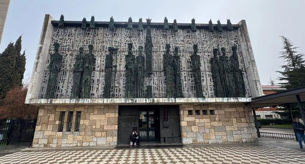 bas&iacute;lica Virgen del Camino