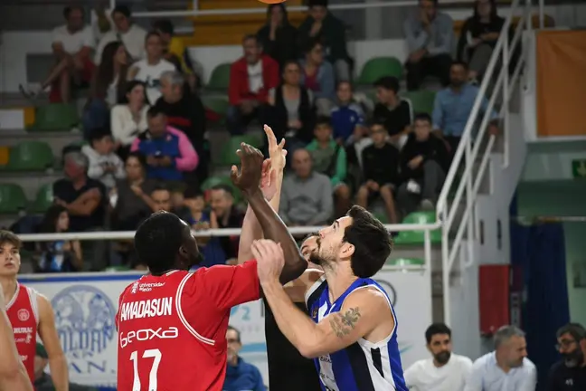 Salto inicial del derbi