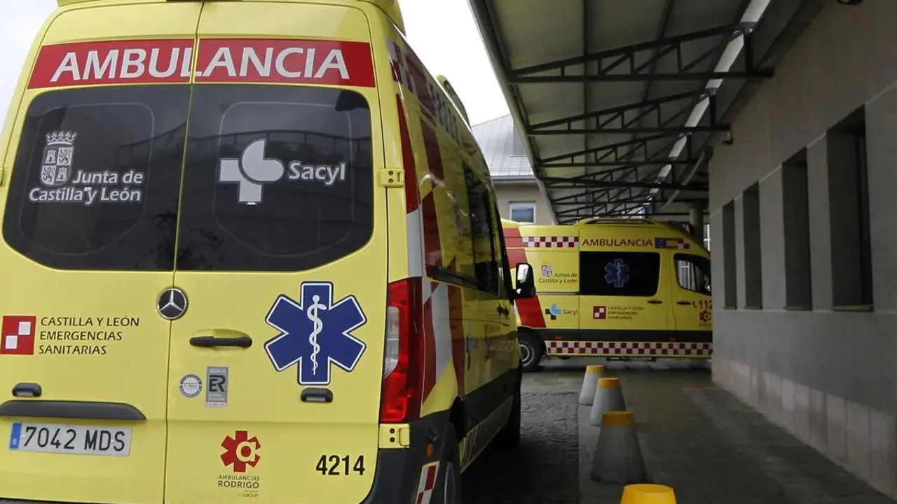 Imagen de una ambulancia de Emergencias Sacyl.
