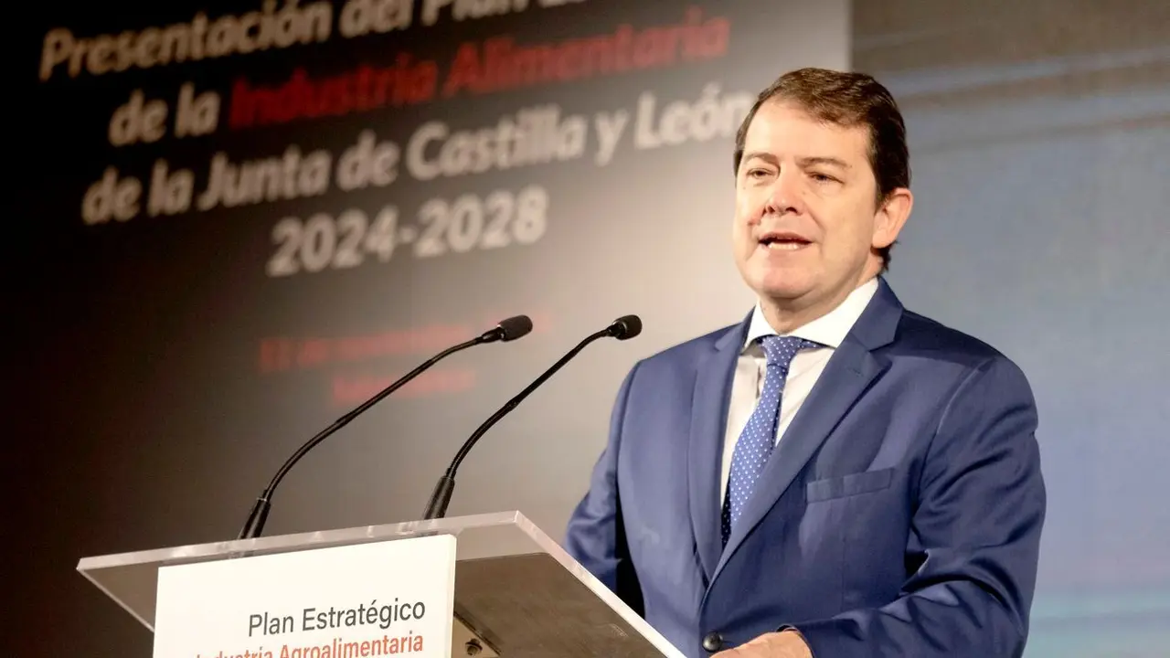 El presidente de la Junta de Castilla y León, Alfonso Fernández Mañueco, presenta el Plan Estratégico de la Industria Agroalimentaria de Castilla y León 2024-2028.