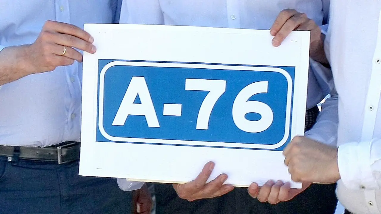 El PP de León denuncia el retraso en las licitaciones en la autovía A-76 Ponferrada-Orense.