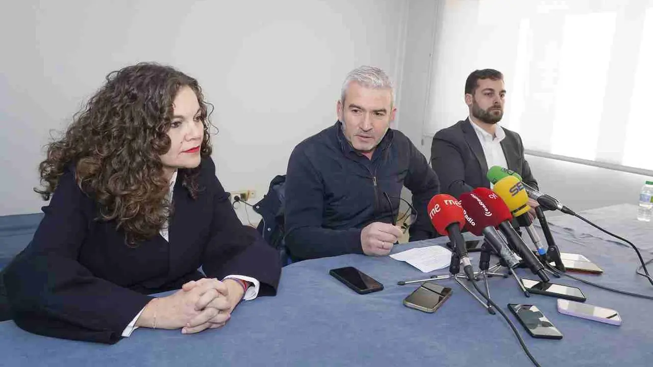 Los ayuntamientos de Bembibre, Igüeña y Noceda del Bierzo defendieron este lunes el parque eólico Alto Bierzo-Sil, impulsado por Repsol, después de las críticas vertidas para pasada semana por el Consistorio de Páramo del Sil.