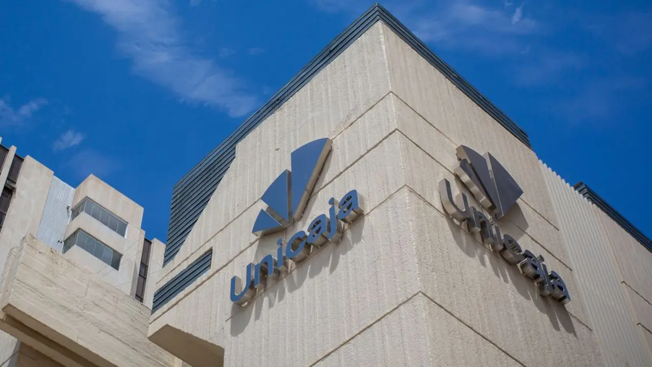 Unicaja emite en tres años bonos verdes por 1.600 millones y evita emisiones equivalentes a casi 81.000 toneladas de dióxido de carbono en 2024.