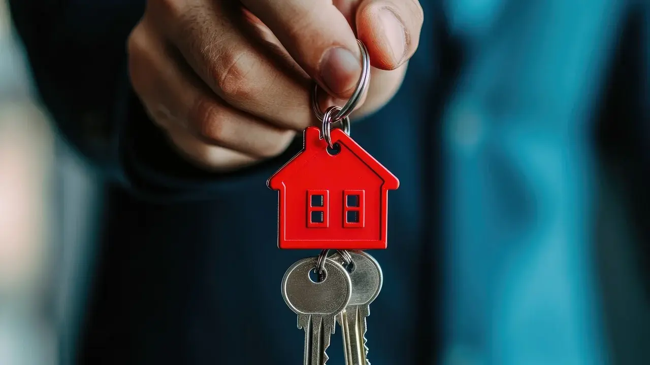 Castilla y León se acerca al millar de avales a jóvenes que han comprado casa en el último año y medio.