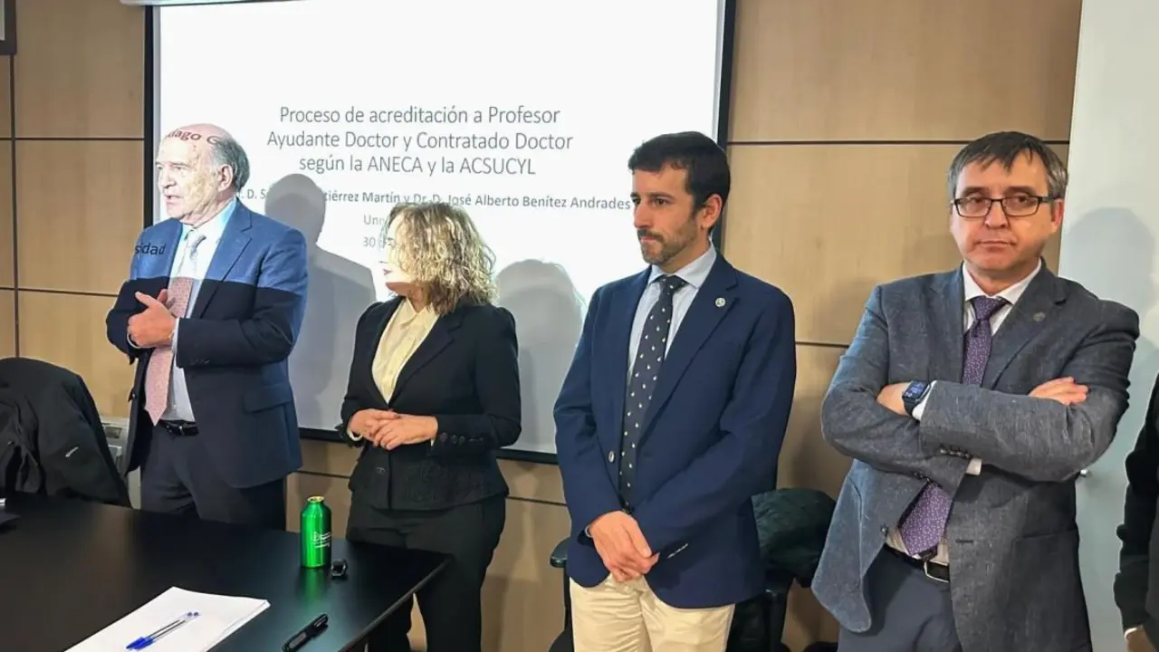 Medio centenar de médicos asiste en Ponferrada a la cita formativa para ser docentes del futuro grado de Medicina.