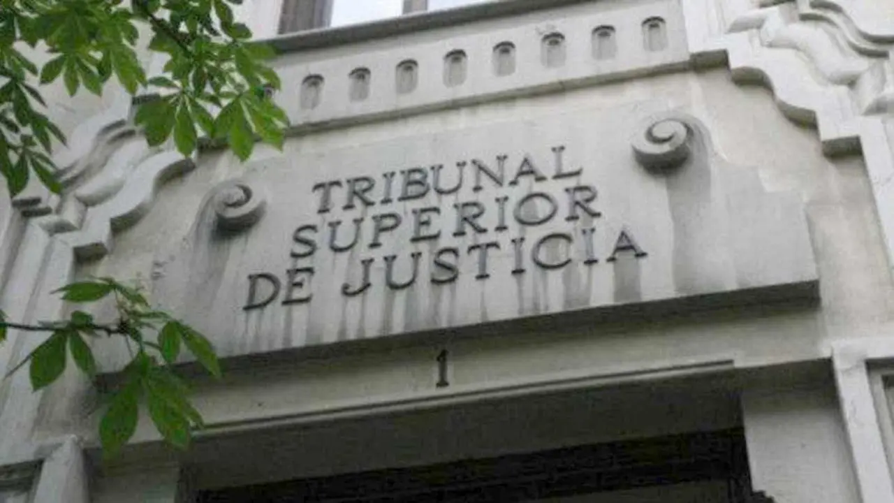 El Tribunal Superior de Justicia confirma una condena de la Audiencia Provincial de León por agresión sexual.