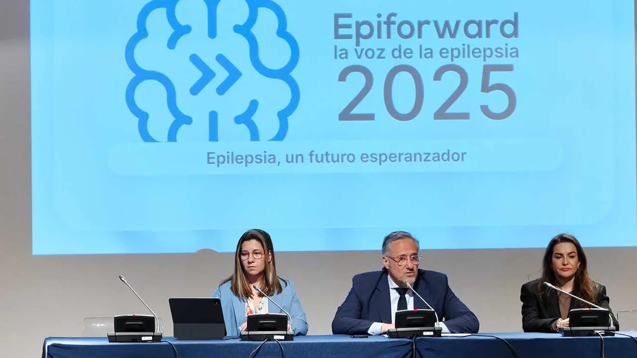Las Cortes de Castilla y León han acogido  un acto con motivo del Día Internacional de la Epilepsia, que se celebra el segundo lunes de febrero de cada año, organizado por la Federación Española de Epilepsia (FEDE), la Sociedad Española de Epilepsia (SEEP) y la Asociación de personas con epilepsia y sus familias de Castilla y León (ASPECYL).