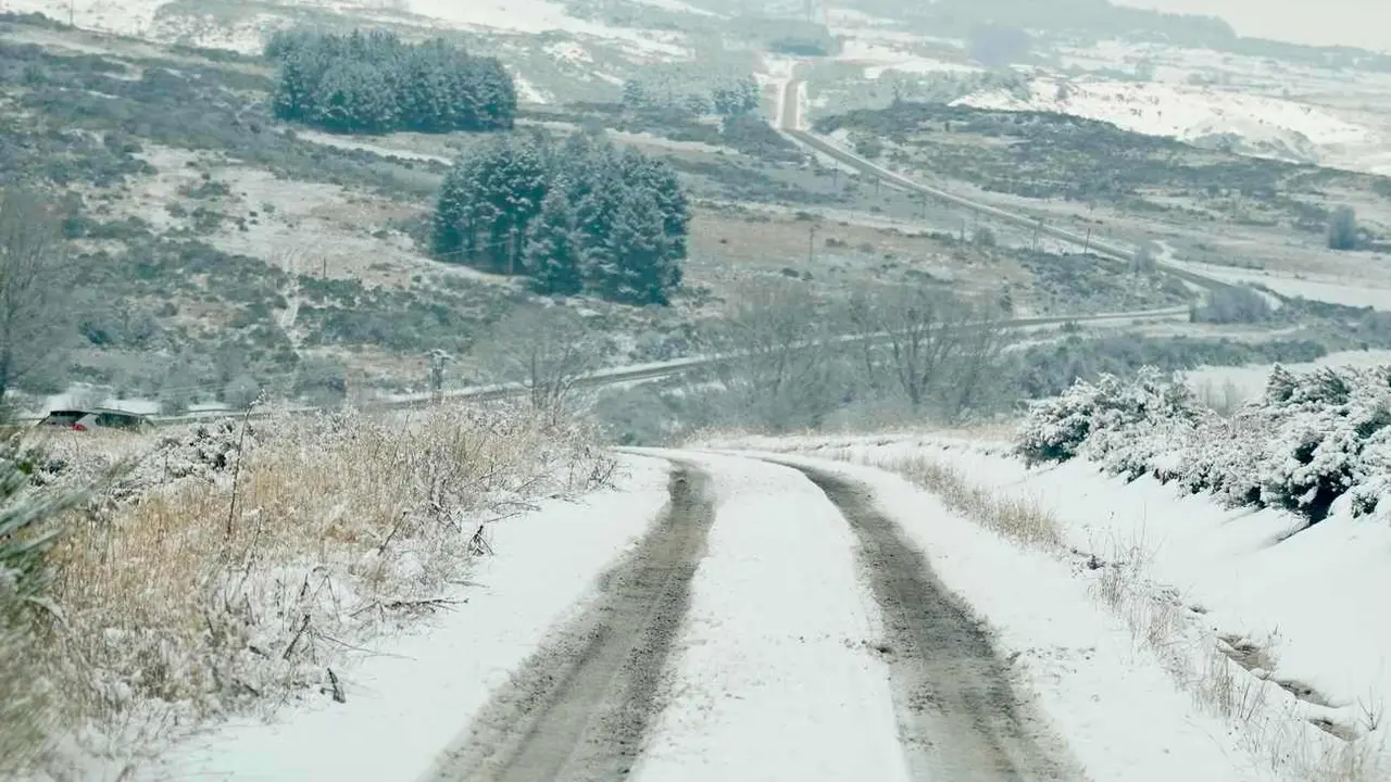 Nieve en la localidad leonesa de Oterico