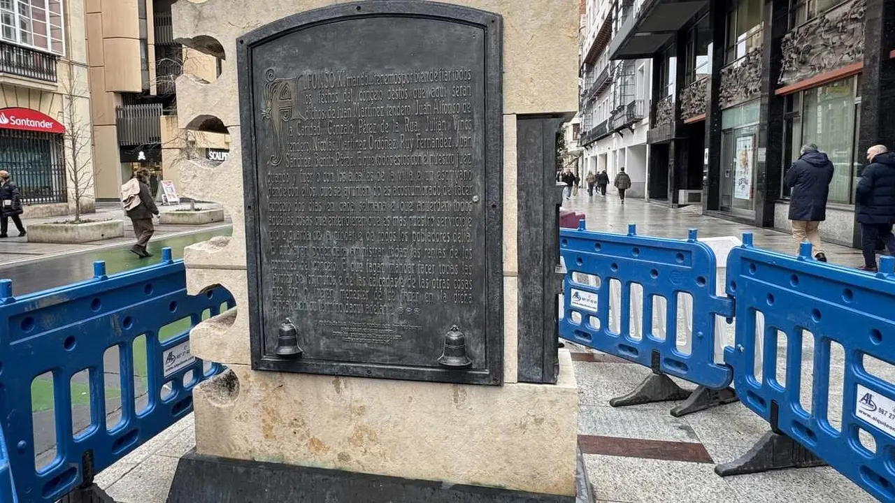 Imagen de la escultura en Ordoño II.