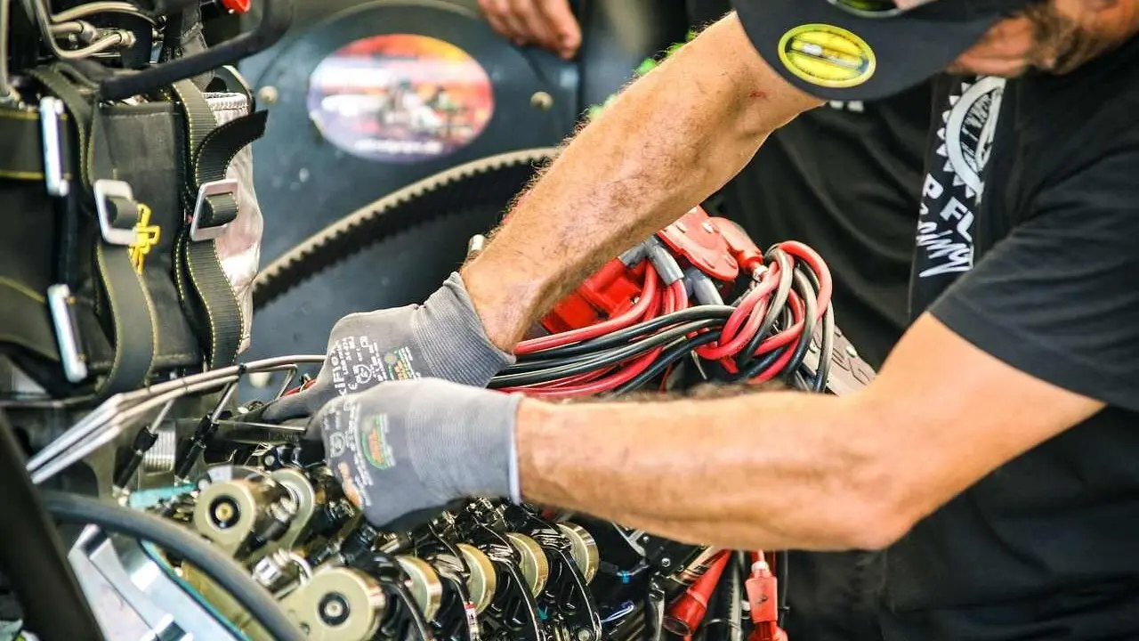 La Asociación Empresarial de Transporte de Valladolid (Asetra) insta a que se agilicen los permisos de conductores y mecánicos.