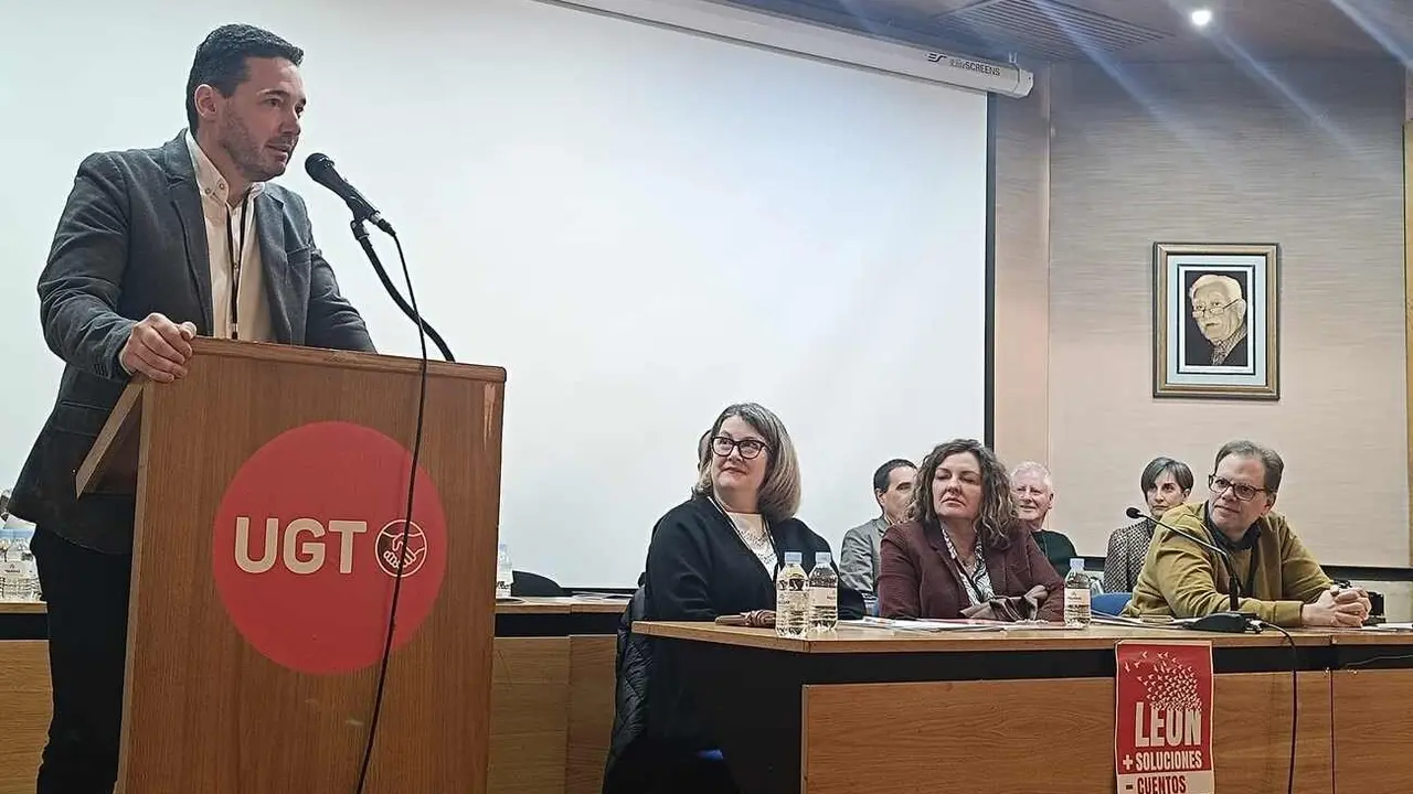 La Federación de Servicios, Movilidad y Consumo (FeSMC) de UGT León ha renovado  este miércoles sus cargos ejecutivos en el II Congreso Ordinario celebrado en la Casa 
del Pueblo de León.