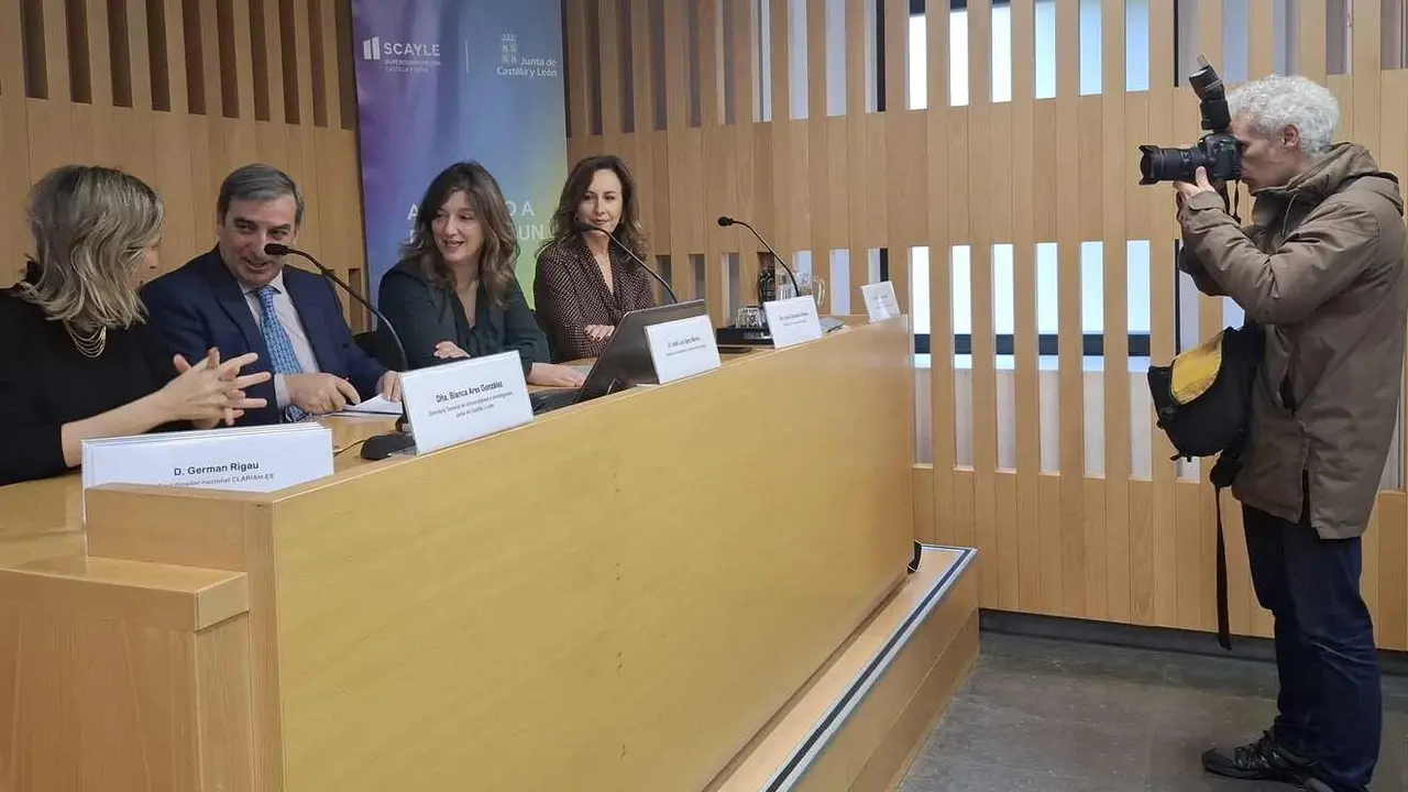 La rectora de la Universidad de León, Nuria González, ha participado este jueves en la presentación de la designación del Centro de Supercomputación de Castilla y León -Scayle- como nodo de CLARIAH-ES en Castilla y León.
