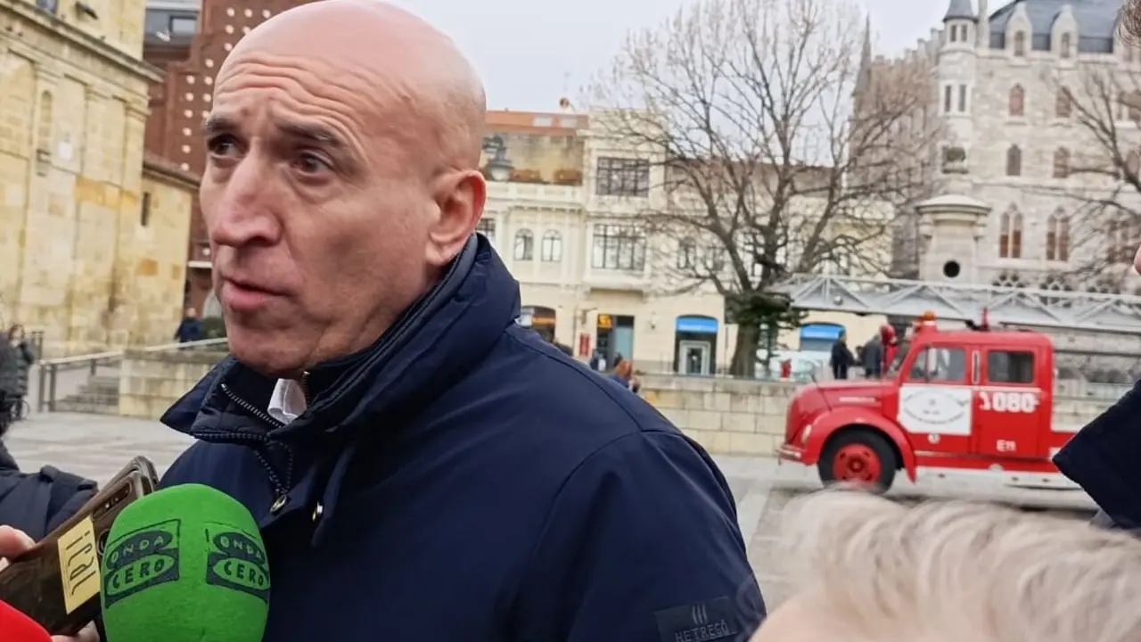 Diez responde a los requerimientos de Coalición por el Bierzo en relación con el 'Lexit'.