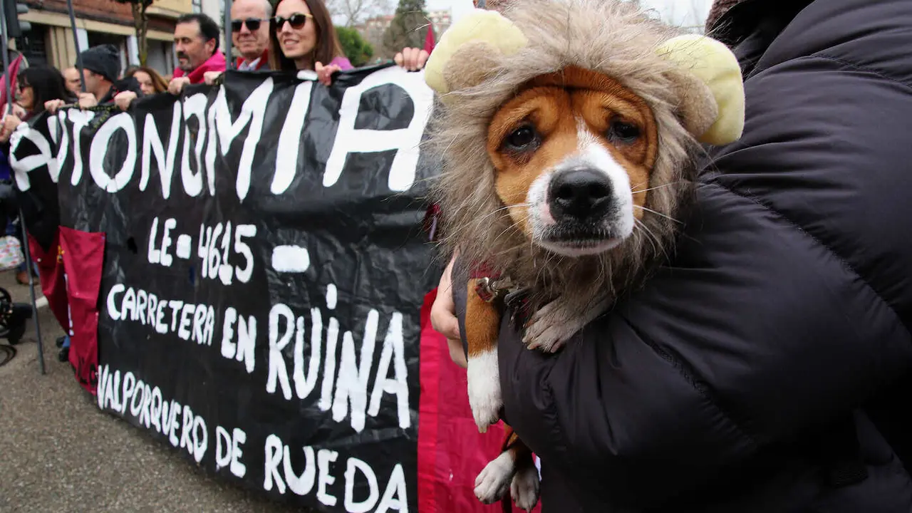 Un instante de la manifestación de este 16F en León. Foto: Peio García