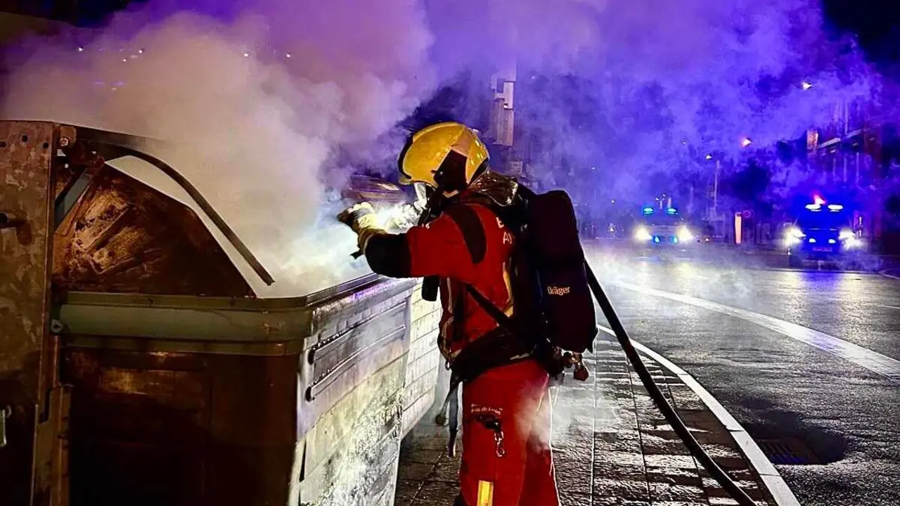 Imagen de Bomberos León en el lugar de la intervención.
