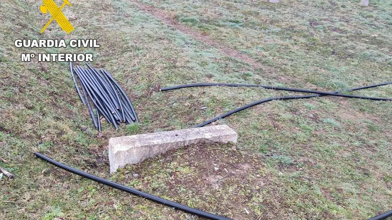 Imagen del material recuperado por los agentes de la Guardia Civil.