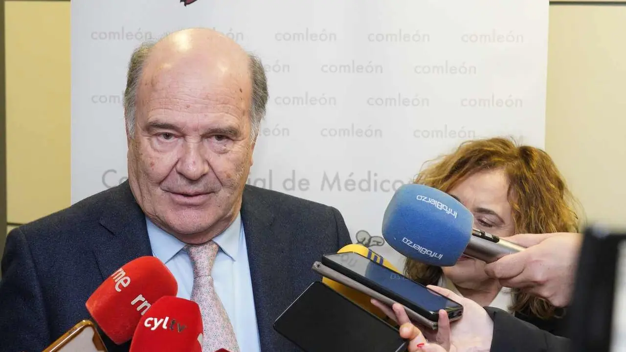 El presidente del Colegio de Médicos de Castilla y León, José Luis Díaz Villarig. Foto: César Sánchez