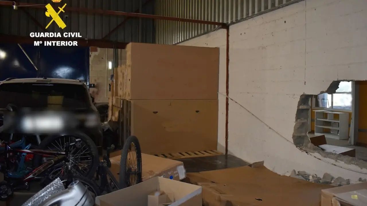 Detenido el integrante de un grupo criminal dedicado al robo con fuerza en tiendas de bicicletas eléctricas.