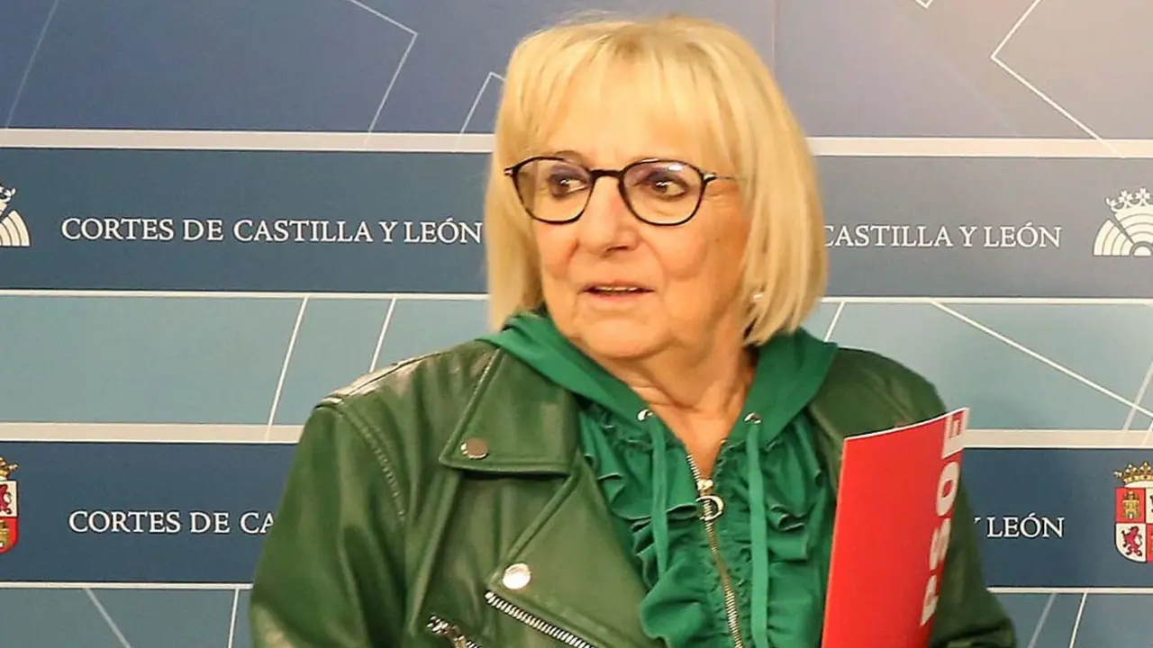 Inmaculada García, médica de familia en el centro de salud de Puebla de Sanabria y procuradora socialista en las Cortes de Castilla y León. Foto: Rubén Cacho.