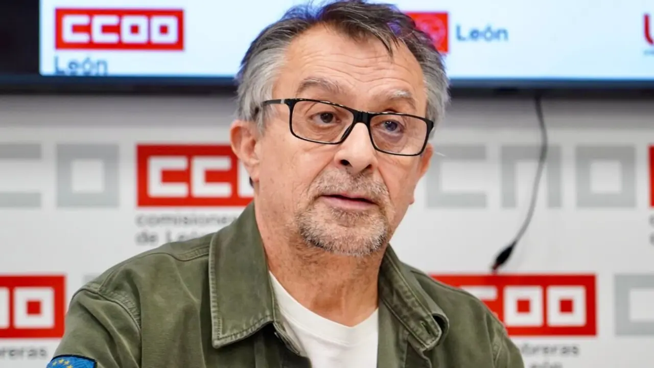 Enrique Reguero, secretario general de UGT, durante una rueda de prensa.