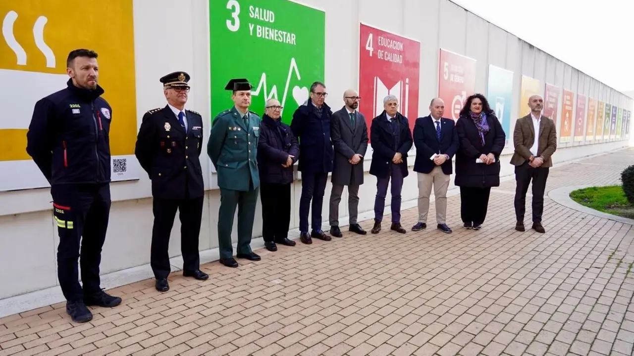 Cruz Roja en León inaugura el mural 'Objetivo del milenio' sobre los Objetivos de Desarrollo Sostenible. Foto: Campillo.